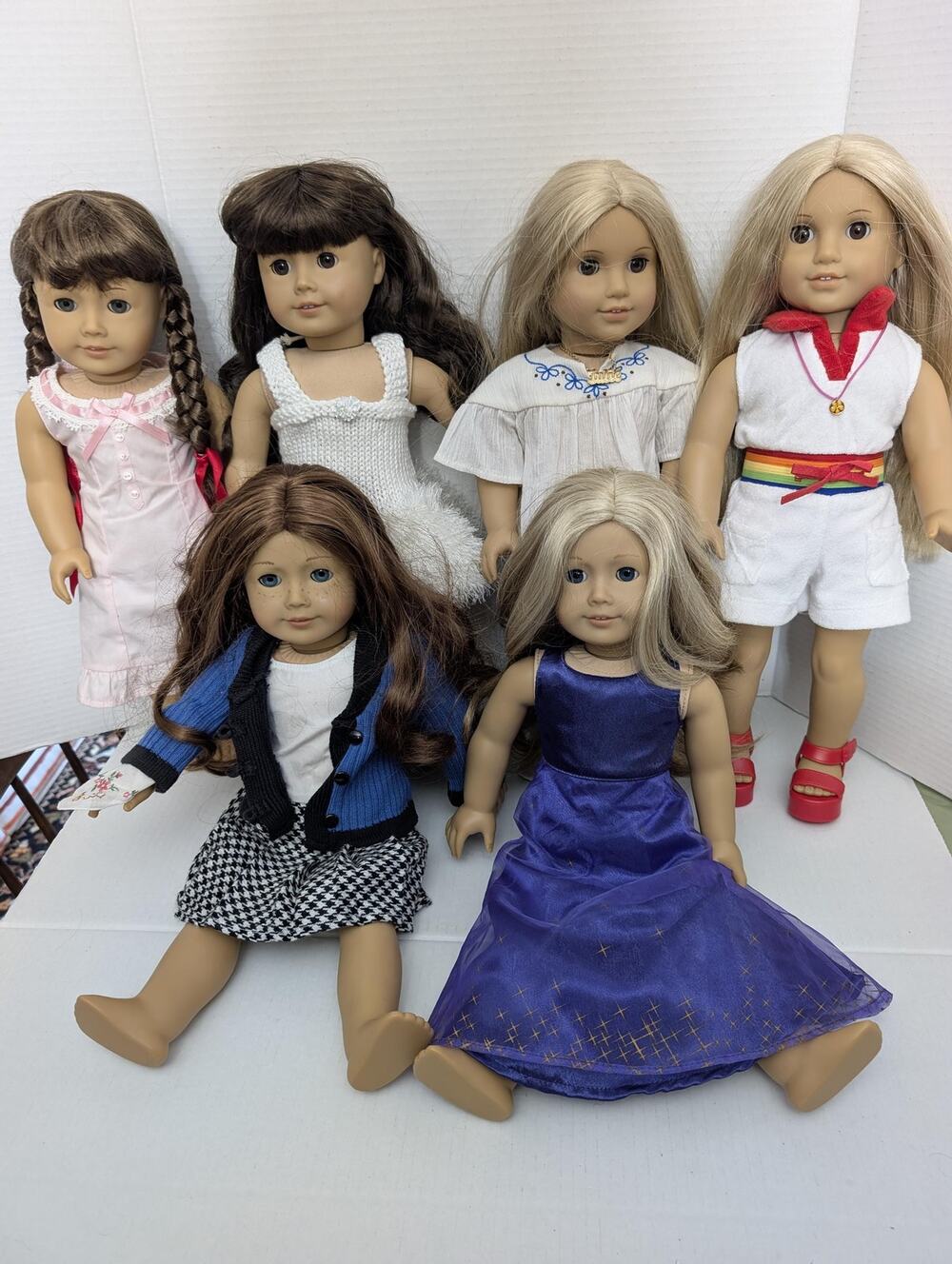 Lot of 6 AMERICAN GIRL dolls Julie Molly Julie Samantha Truly Me